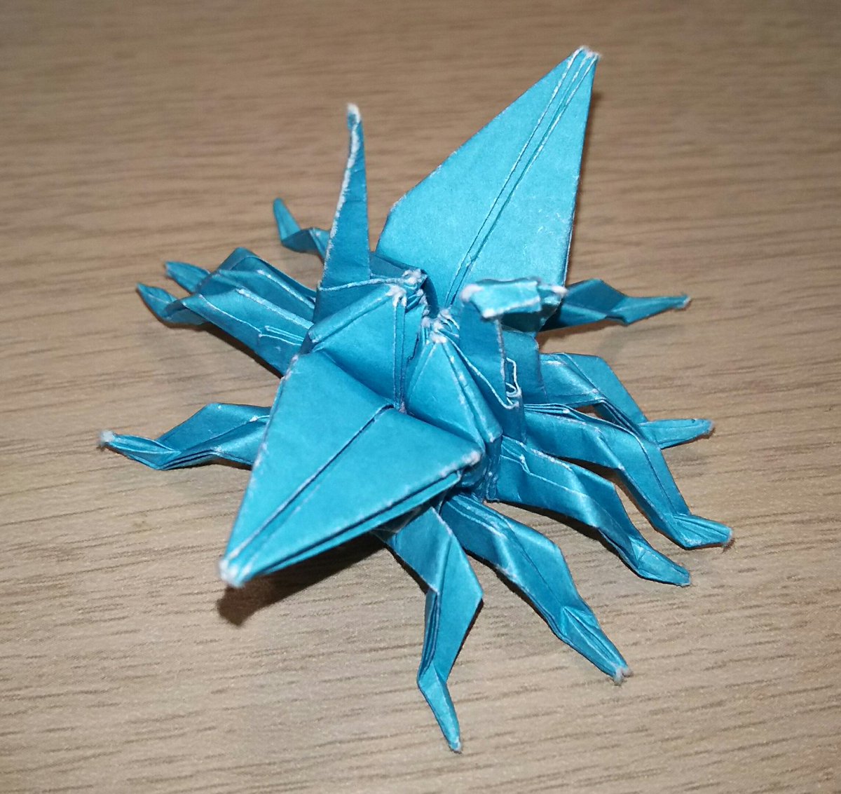久住 ひより V Tvittere Abrahamさんの十本足鶴 百均折り紙17 5cm 不折正方形一枚折り 但し 背割れ 物理 した為 マステで補修 画像 折り紙 折り紙作品 Origami キモ鶴