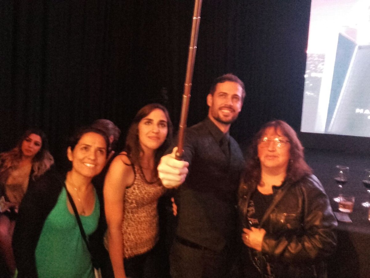 alexandramejias's tweet photo. Te digo algo? Una de las cosas mas lindas que me pasó, fue conocerte @willylevy29 😍❤🤗 t kiero #TourMagnatSelect #Bolivia2017 @MaryTrovatto3 https://t.co/pjNYltebeq