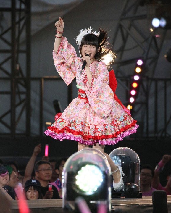 Yahoo!オークション - Buono DVD Magazine vol.1 嗣永桃子 夏焼