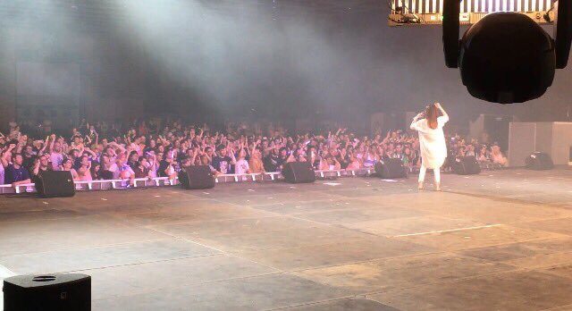 kamitsuki__Dr's tweet photo. 昨日はJapan Expo 初日ありがとうございました!人来てくれるか不安ですがステージあがったらたくさんの方に迎えられて最高でした!明日のライブも楽しみや!
#カミツキ
#STAGEKIT
#YAMAHA
#MAPLECUSTOM https://t.co/ibQ5s3AkbO