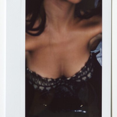 EmilyRataUpdate's tweet image. Emily via livincool on Instagram @emrata