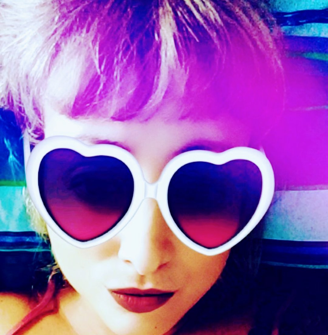 gret19's tweet photo. No soy todo lo que ves, pero tampoco ves todo lo que soy🎵🎶🎶 https://t.co/PD6MmrU8XW