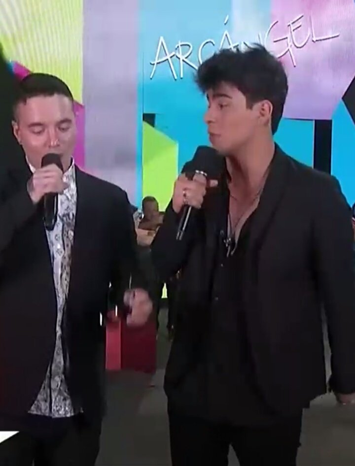 pdcsvgomez's tweet photo. Ame verte en los premios, sin duda la rompiste hoy🔥🔥☇
#SebasEnPJ #PremiosJuventud https://t.co/bUHhR73DN0