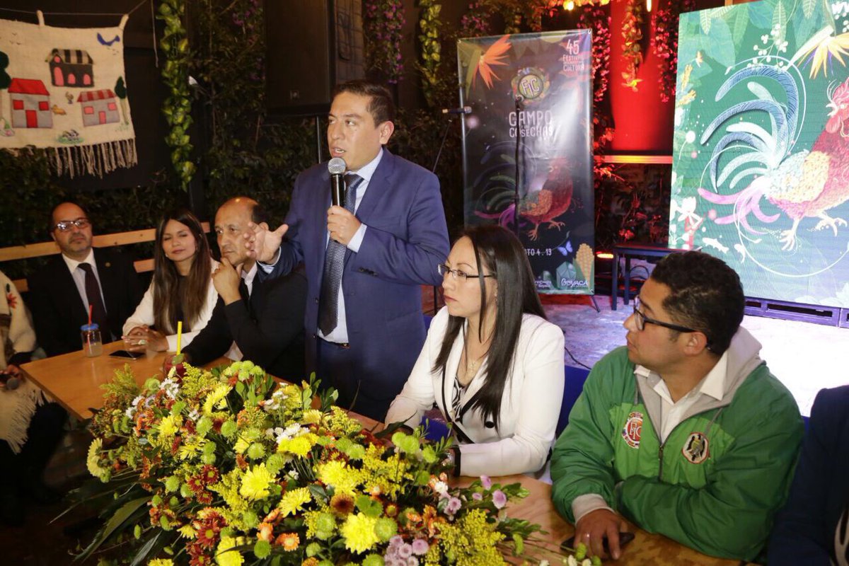 CarlosAmayaR's tweet photo. Tenemos el gusto de presentar a los medios los pormenores de la semana cultural más importante del oriente colombiano, el @FIC_Cultura. https://t.co/On6AnCk6JZ