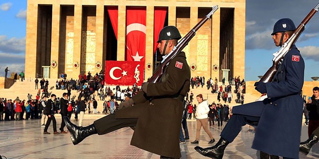 pretourguide's tweet photo. #Anıtkabir is the #mausoleum 🏛 of #Mustafa_Kemal_Atatürk the #leader of the #Turkish_War of #Independence #iLoveYouTurkey ❤️🇹🇷 https://t.co/WN34Yxo6kr