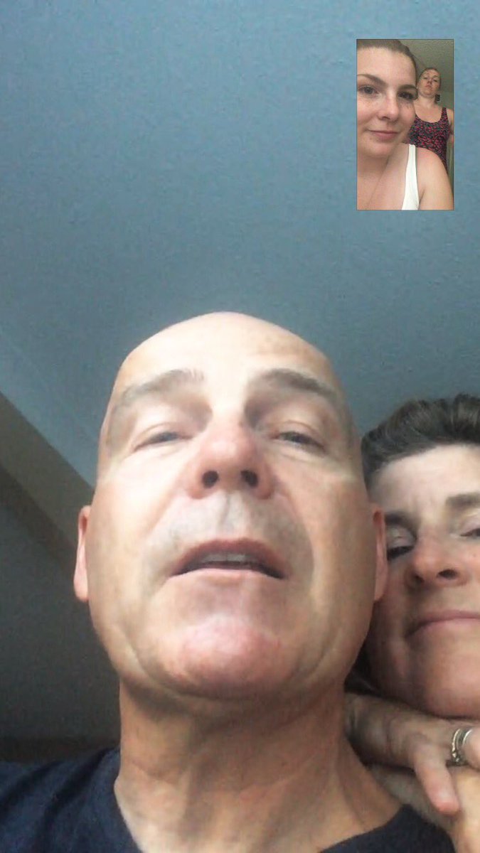 _rachelquin's tweet photo. So my parents recently learned about FaceTime and missed us #whereisdrew https://t.co/gRf6lCOn1j