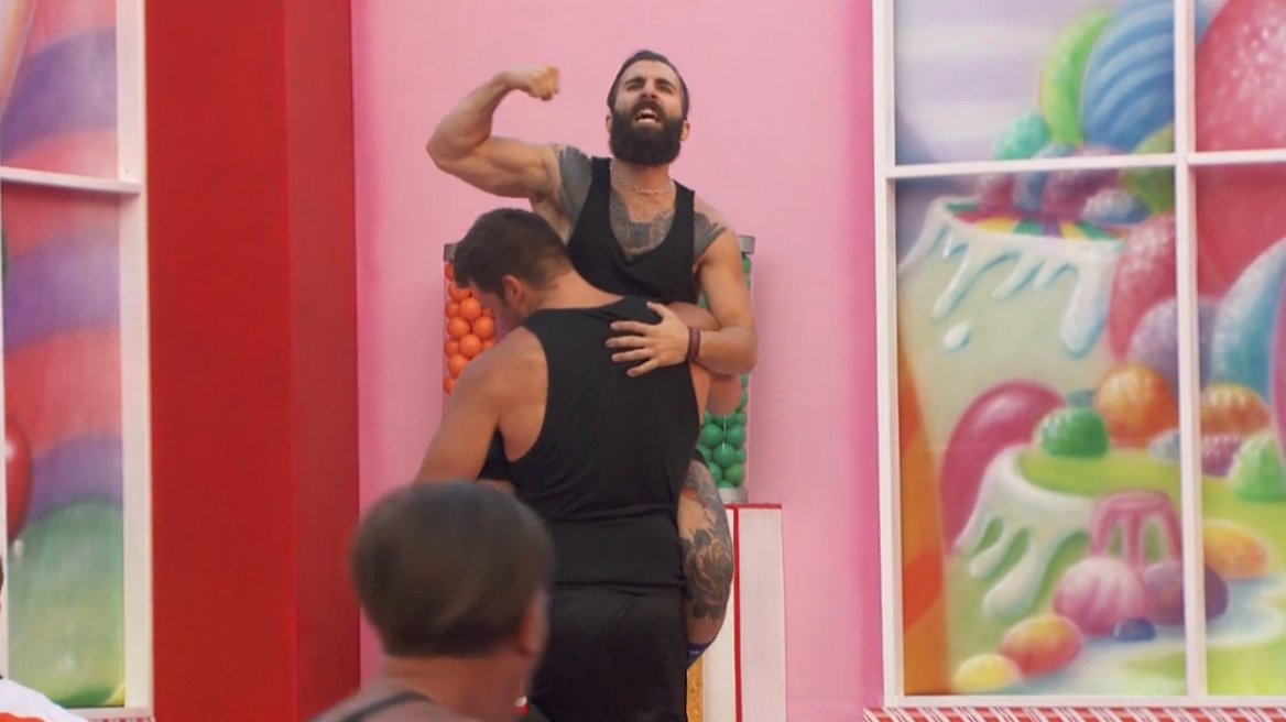 BB_Updates's tweet photo. Your new HoH #BB19 https://t.co/VSJa3NxT6y