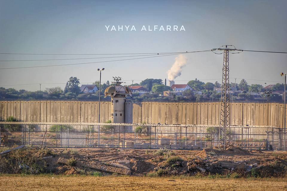 IPNOTGlobal's tweet image. The World Outside The Prison Wall ... Must be nice, how is it @thomyorke ?facebook.com/IPNOTGlobal/ph… #CancelTheShow