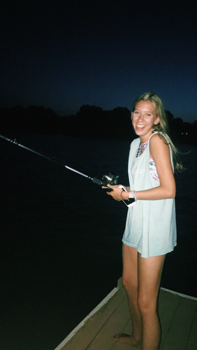 molls is celebrating 17 today in NYC, but still got my bracelet to think of you (we have bets on who keeps it on longest) hbd bff!!!