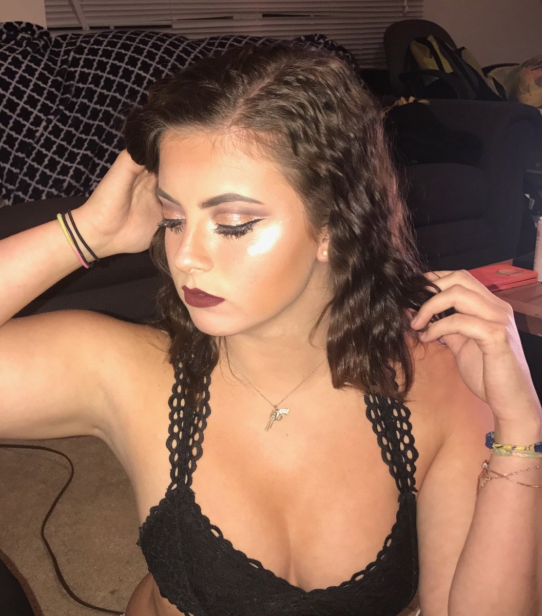 Alibauer1_'s tweet photo. More make up appreciation 😋😘🙌🏼 #stila #urbandecay #AnastasiaBeverlyHills #jeffreestarcosmetics #thankstoyall https://t.co/rh3bgEinnx