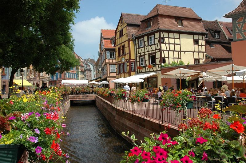 Traditional urbanism means buildings are tight, close, interlocking and over-looking, often built right into their neighbors. (Colmar)