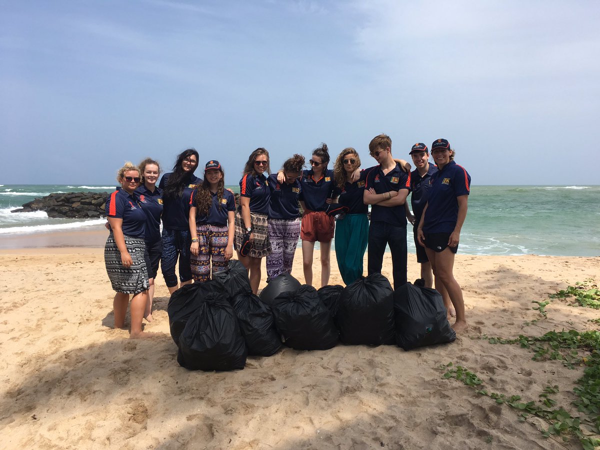 Friday morning #before #after #beachcleaning #seenigama <a href="/FOGoodness/">Foundation of Goodness</a> <a href="/richuish/">Richard Huish College</a> <a href="/KushilFOG/">Kushil Gunasekera</a> #RHCsrilanka2017