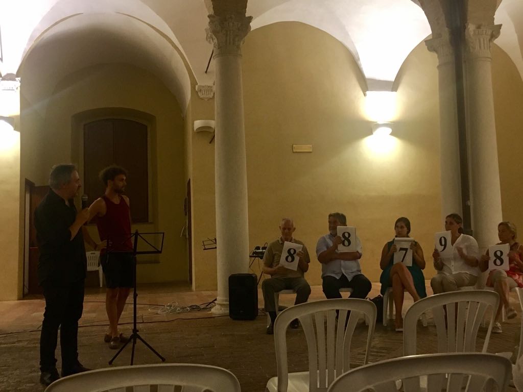 Simonsis92's tweet image. Secondo classificato al Poetry Slam di Monte San Giusto.

#poesia #poetry #poetryslam #slam