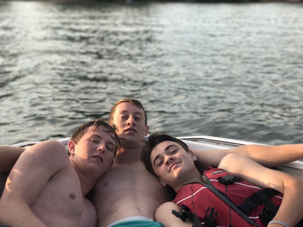 sander_ketts's tweet photo. Me and the brutes💦👐 https://t.co/kE2CekNbPk