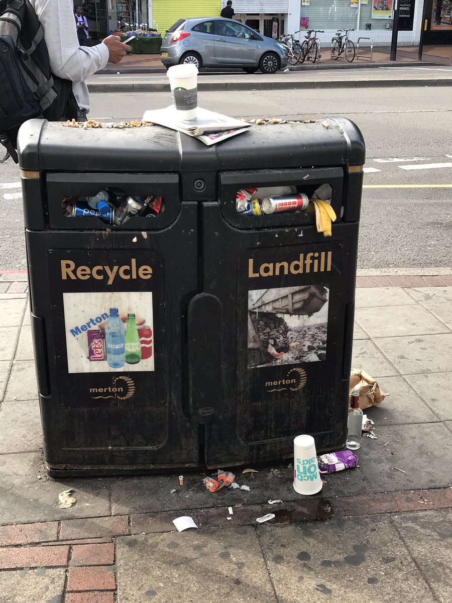 <a href="/Merton_Council/">Merton Council</a> you have enforcement officers giving out fines for littering 50 metres away from this.....
#priorities