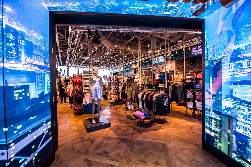 Grab your last minute holiday essentials at our brand new store in <a href="/HeathrowAirport/">Heathrow Airport</a> Terminal 3.