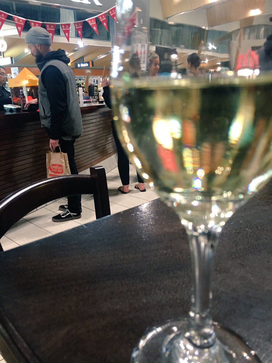 Cheers <a href="/MudHouseWine/">Mud House Wines</a> - making delayed flights that much more bearable for those of us without #KoruClub! #regionalseries #chardonnay #nzwine