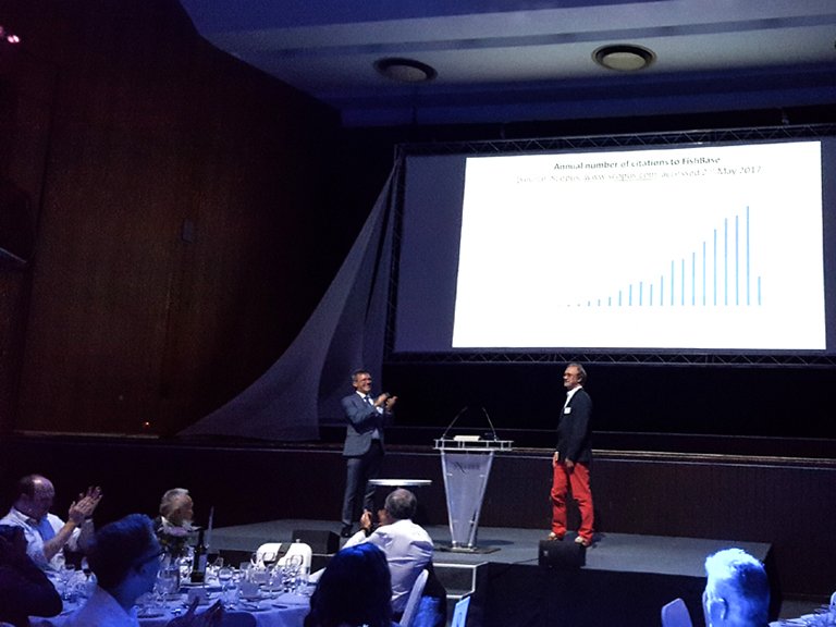 Dr. Rainer Froese accepting the Le Cren Medal on behalf of the #FishBase Consortium on 6 July in Exeter, UK, at the 50th Anniv. of <a href="/TheFSBI/">fsbi</a>.