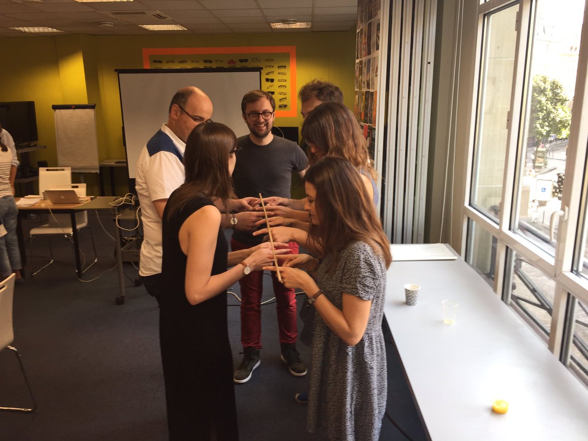 FabriceDaverio's tweet photo. Les dream teams d'Hopscotch en plein management agile, trop drôle ! @HOPSCOTCHgroupe #hopglobalpr #management #managementagile https://t.co/Ix5y4xxvHT