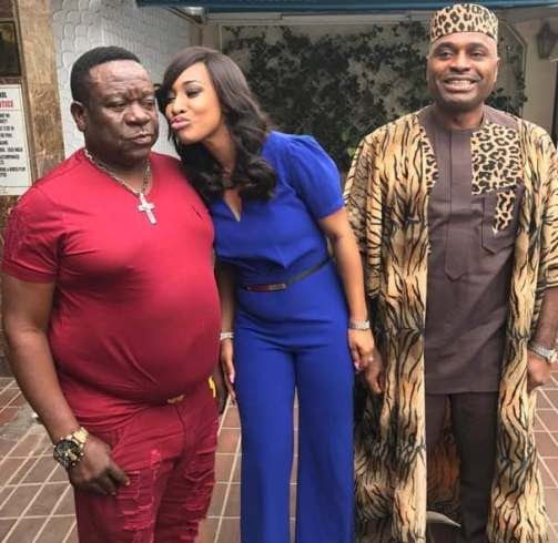 lindaikeji's tweet image. Is Mr Ibu dodging Tonto Dikeh&apos;s kiss?  ift.tt/2tYsVvH