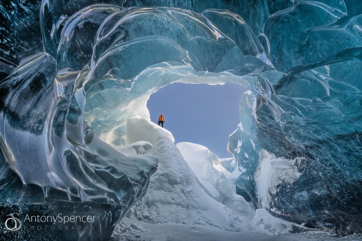 Vatnajokull Ice Cave by Antony Spencer

500px.com/photo/10467856…