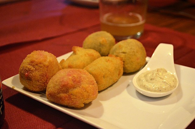 aTenerifeGuide's tweet photo. Ten #modern takes on #traditional #Canarian and #Spanish dishes in #Tenerife | https://t.co/MJq44m5259 https://t.co/Vbtud1NbLT