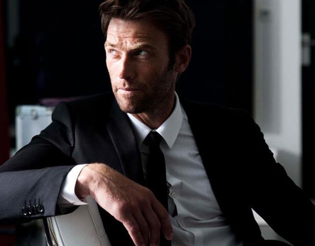 The face of <a href="/montblanc_world/">Montblanc</a> #Legend Simon Clark talks modelling, style &amp; grooming on <a href="/FSmag_UK/">FS Magazine</a> #montblanc #grooming fsmag.com/lifestyle/simo…