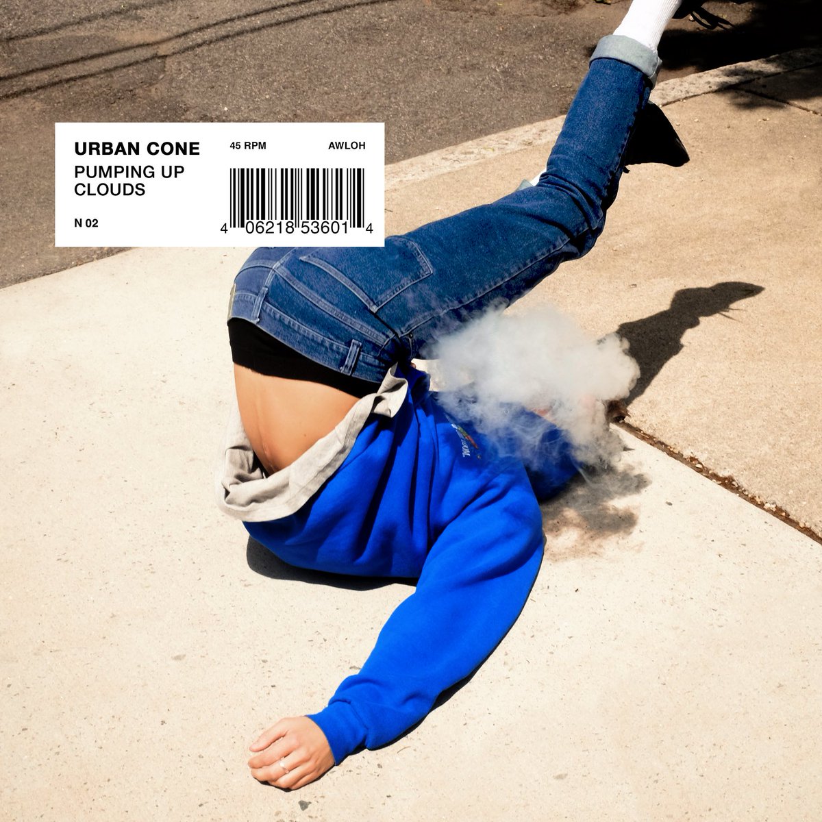 Jacob_UrbanCone's tweet photo. NEW SINGLE! Hope u like🌬 Artwork shot by ✌️ on Tim lol 
https://t.co/Rwa8y1TaVO https://t.co/psyuYfVMeW