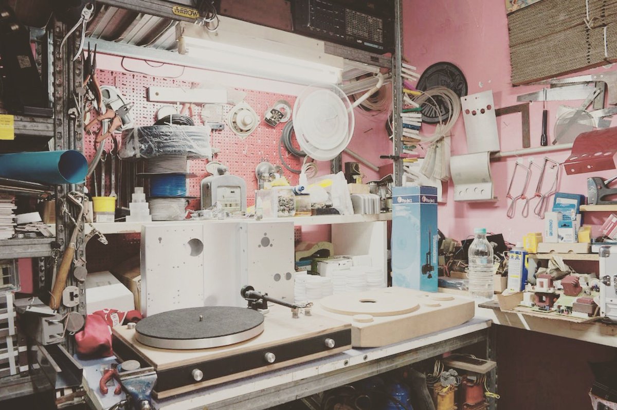 L'evoluzione: il primo prototipo e il primo progetto di design #on #turntable #electronic #technology #designthinking  #vinyl #madeinnapoli