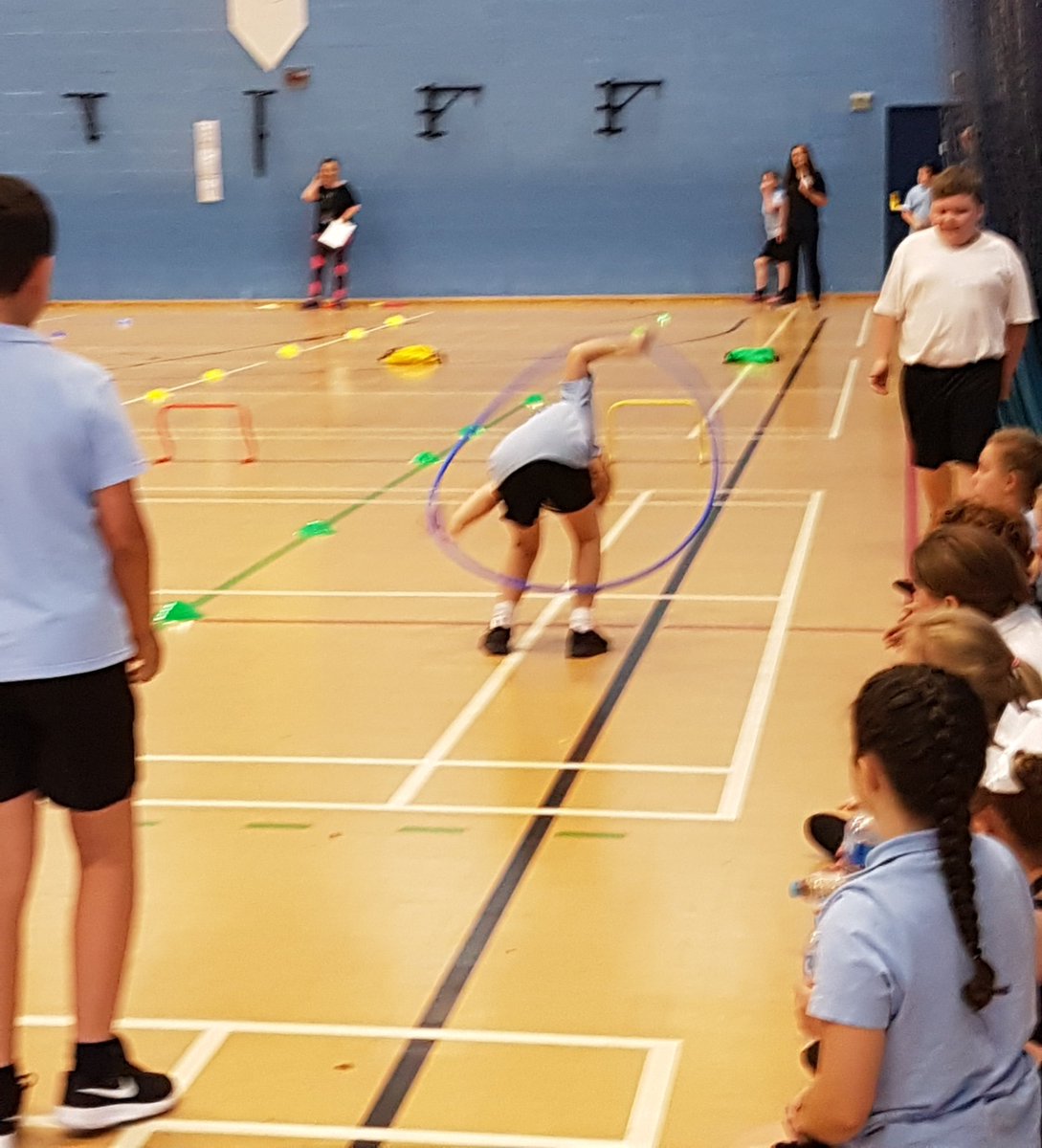 Happy to support the pupils of <a href="/ArnotStMary/">Arnot St Mary</a> with fruit &amp; water on their sports day 😁🍎🍊🏃 #community💕  <a href="/S55JNP/">Stephen Potter</a> @LoveWaltonCIC <a href="/tesconews/">Tesco News</a>