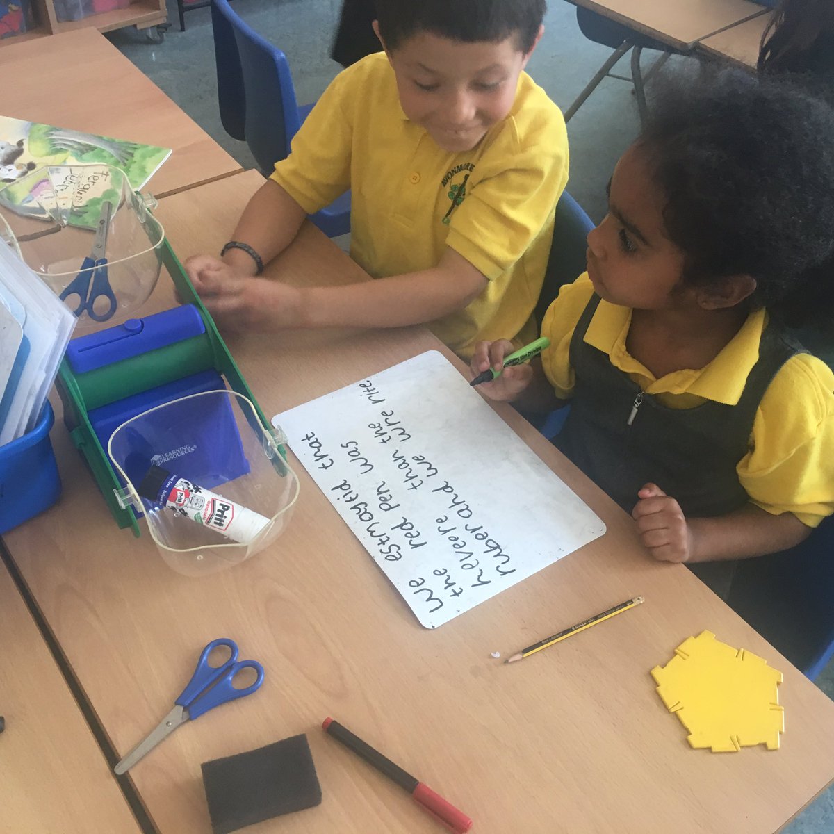 AvonmoreSchool's tweet photo. Year One have been busy investigating, estimating and comparing the weight of classroom objects #mass #makeyourguess https://t.co/YDKaHlfMVr