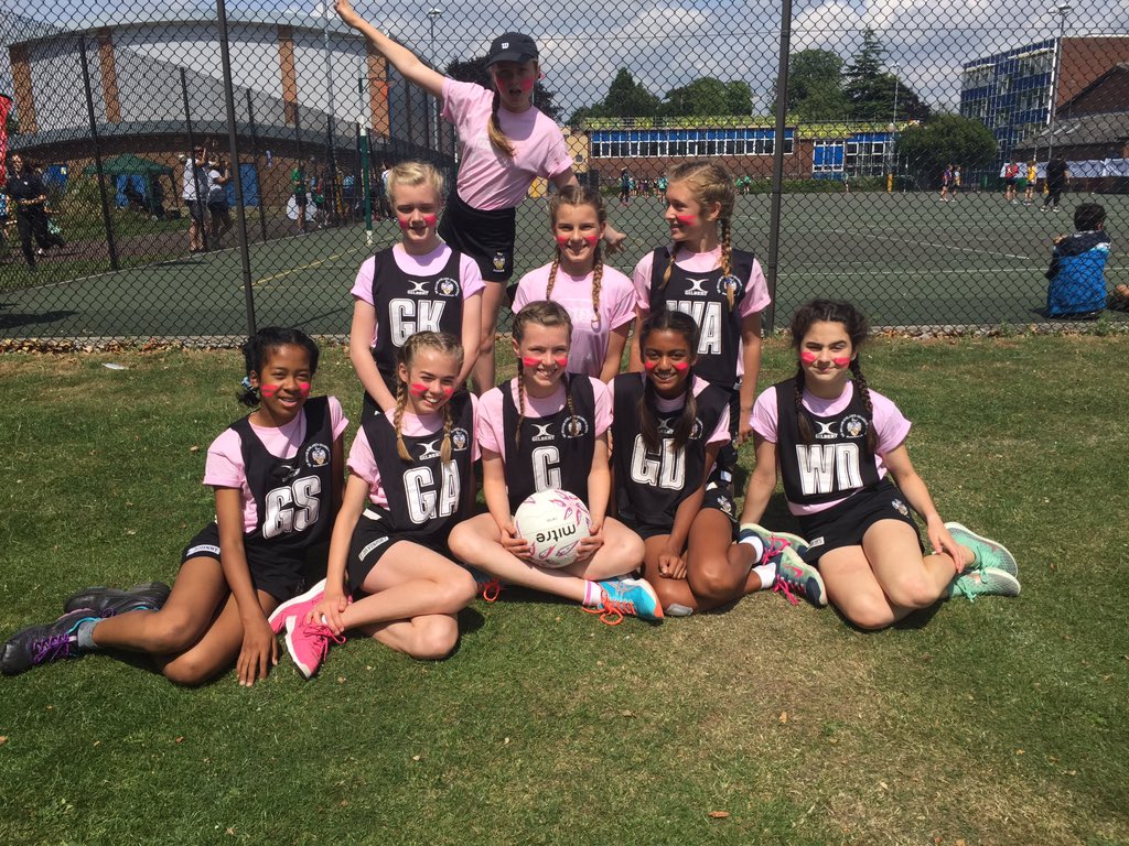 BorlaseNetball's tweet photo. Borlase girls ready for a day of Netball fun at the Bucks Games 🏀#matchymatchy https://t.co/cVNwWfRThO