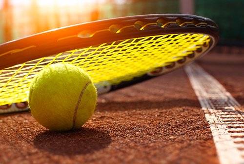 Top 5 reasons why you should head to the tennis court. #Wimbledon #VitalHealth bit.ly/2swS0JY