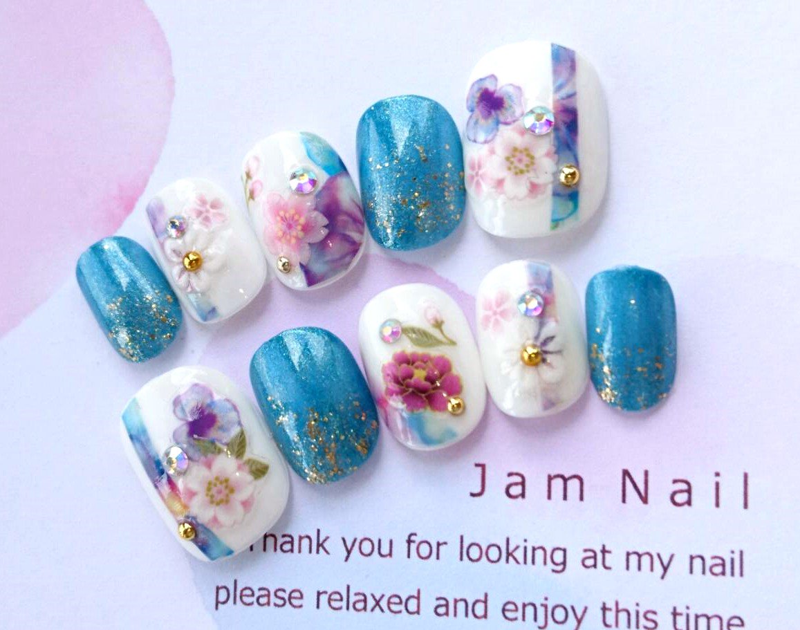 ট ইট র Jam Nail 浴衣にオススメ 青と紫 さわやかなブルーグリーンの和柄のネイルチップ Creemaにて販売中です T Co Qqmkvmw9v5 浴衣ネイル 青ネイル 和柄ネイル 成人式前撮り 振袖ネイル