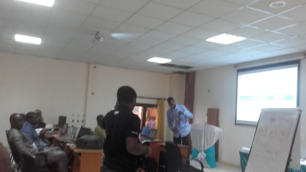 EmmanuelBama's tweet photo. J4 En plein coeur dans #IPV6.
Cc @AFRINICtraining 
#Mali #Bamako #Tech233 https://t.co/Ey6KM4d05i