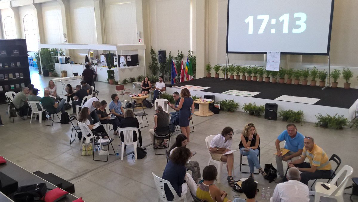CGILincontri's tweet photo. i gruppi di lavoro #cantierecgil #crowdlab #cgilincontri #pistoia17 https://t.co/tIO6QxhwgE