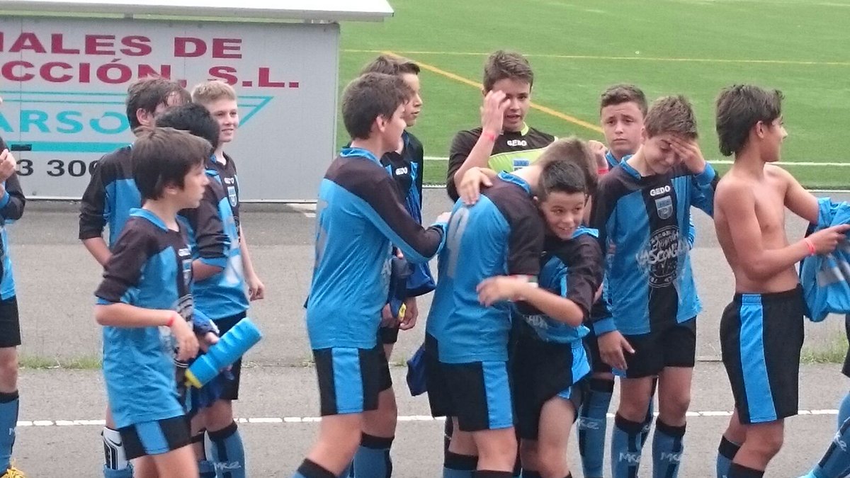 mayi6664's tweet photo. GRANDES Año completo. 2° en Dourada Cup, 3°en Logroño y semifinalistas en Donosti Cup. Y no nos olvidemos Infantil de Honor en primera fase. https://t.co/xXUZBBAES6