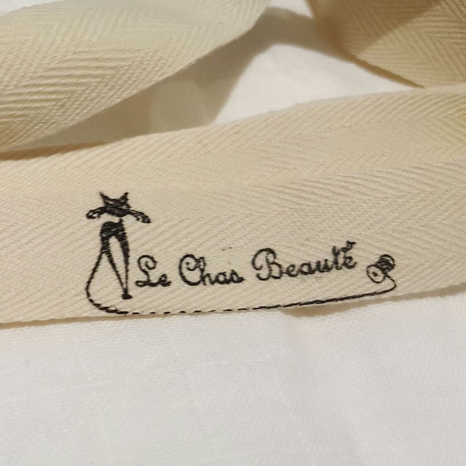 Encrez vos tissus et textiles avec les tampons personnalisés à votre image.
#tampontextile #encretextile #tamponpersonnalisetissu