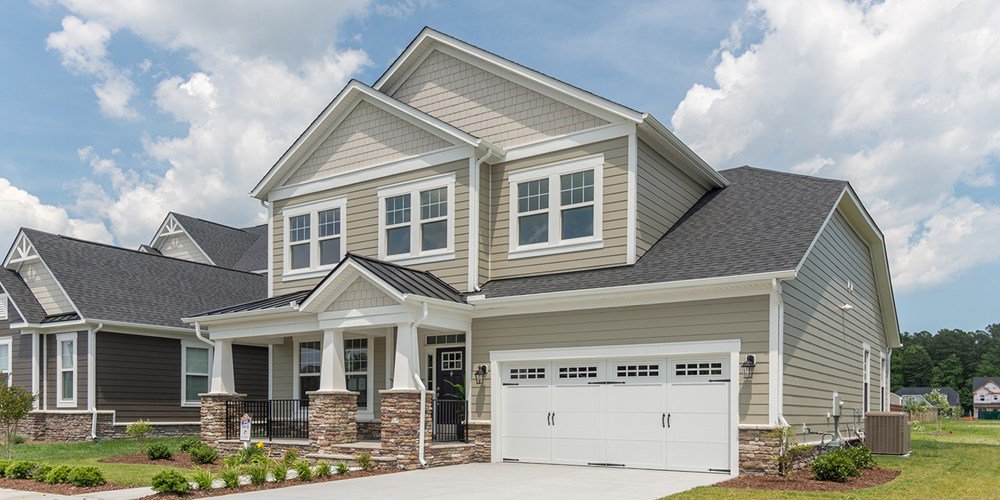 #QuickMoveIn avail. for lovely Savannah Model at Ranier Village in Ashville Park! #Coastal living #dreams fulfilled. eagleofva.com/our-communitie…