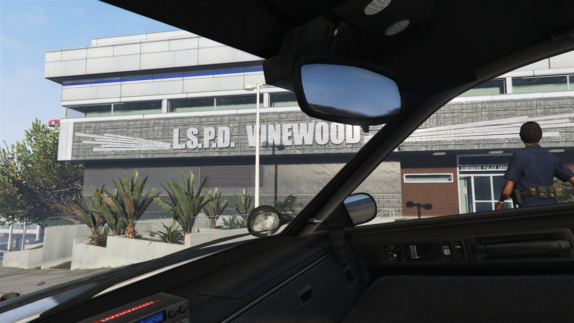 ULSAGTA's tweet photo. Introducing our new LSPD experience partner program! Ever wanted to join the LSPD? Experience the program and take on the duties! @LSPD_GTA https://t.co/yySioIblJe