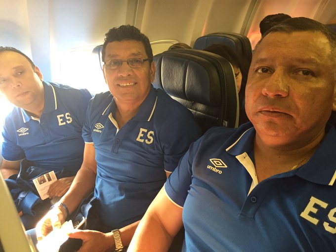 Preparacion para Copa Oro 2017. DEIh-UpUAAEuUSa