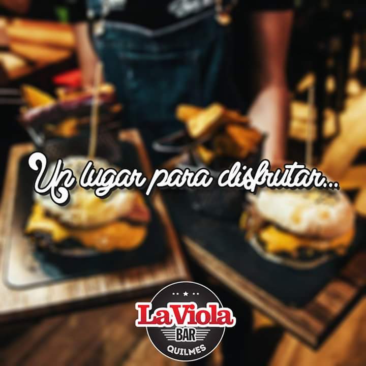 MÁS QUE ROCK
En #LaViolaBarQuilmes te esperamos con distintas opciones para deleitar tu paladar.