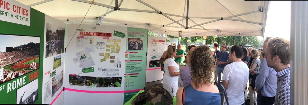 Bezoek van <a href="/nocnsf/">NOC*NSF</a> aan expositie van <a href="/olympact_org/">Olympact</a> over duurzaamheid van Olympische Spelen, op het Museumplein