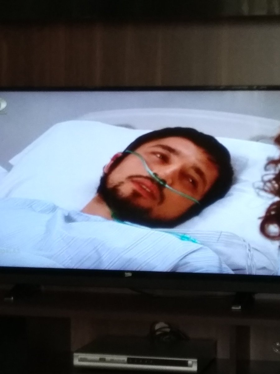 tuceyilmaazz's tweet photo. Yaa İlhan Mansız'ın oynadığı şu bölümler ve yine doktorlar 💕 Ne ağlamıştım öldüğünde 🙄 @mansiz26   #survivor https://t.co/yagZlguDko