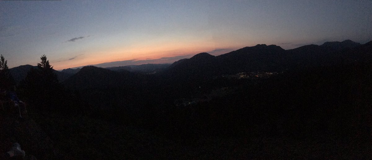 Emmakorte22's tweet photo. waking up at 4 a.m. was definitely worth it #fly2017 https://t.co/Z6UsV4la0n