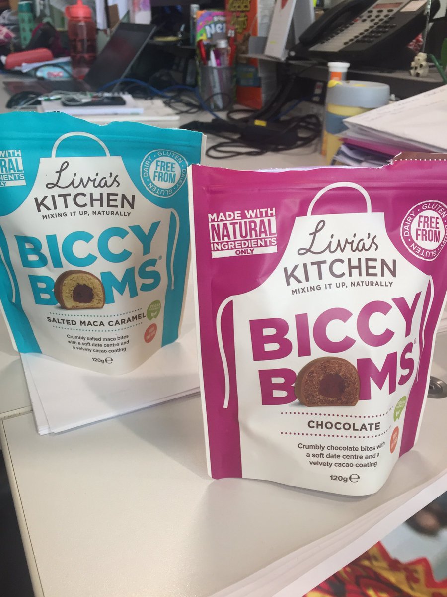 SO disappointed in these <a href="/WholeFoodsUK/">Whole Foods UK</a> @Livias_Kitchen - looked great but SO stale &amp; dry. Awful &amp; at £3.99 a pack, i feel robbed &amp; gutted 😿😿