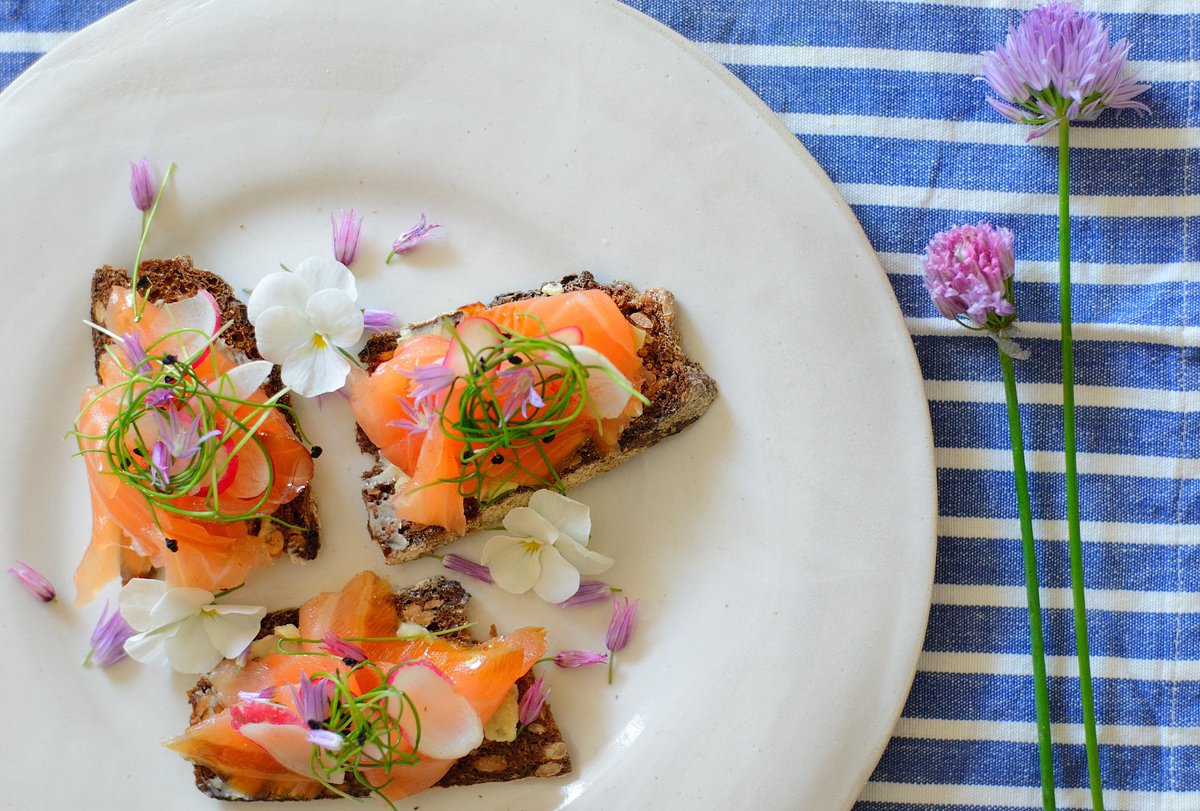 LondonInTheSky's tweet image. @HackneyPantry will host an #exclusive #afternoontea with us in #London, showcasing their beautifully #fresh, #seasonal flavours 25-30 July