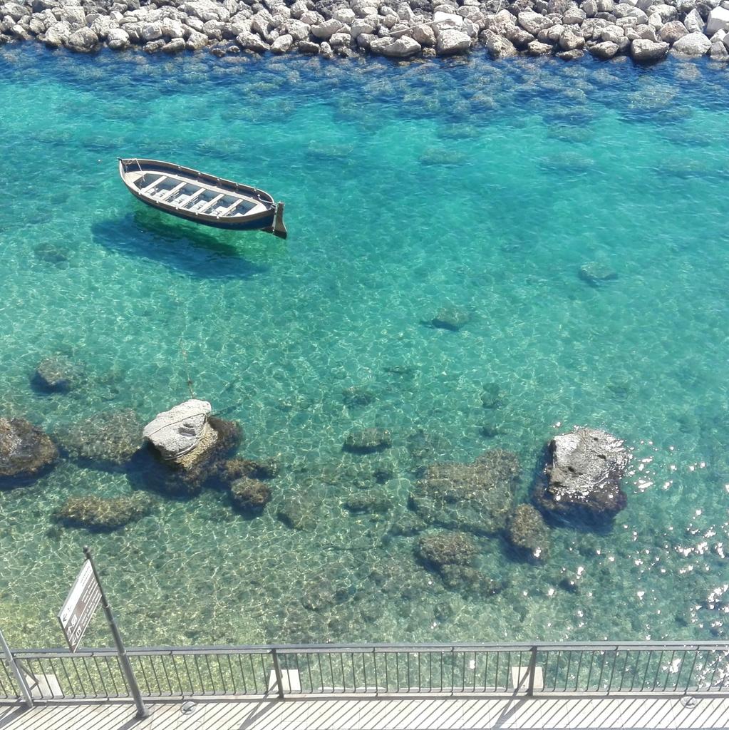 Tarantovorg's tweet photo. It's a wonderfull wonderfull town #Taranto #SeaLovers #WeAreinPuglia https://t.co/ZQl8RmEkM3