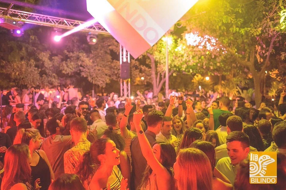 VIERNES DE #BILINDO 💛 BILINDO FIESTÓN!!

Solo di 🗨 Lista de Josema Ortiz de 00a2
📞 622.222.480 wh