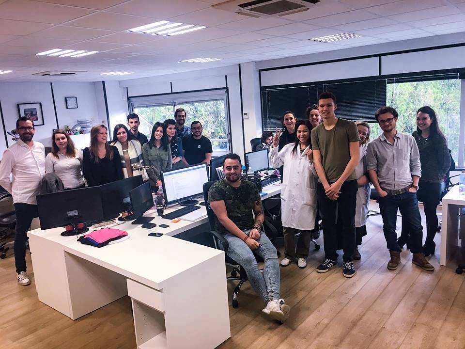 Bschool_fr's tweet photo. Bon week-end à tous de la part de l'équipe Bschool.fr ! #lateam #team #bschool #équipe #work #pourvous #sweats #bde #promo #school https://t.co/ko4R1msSYB